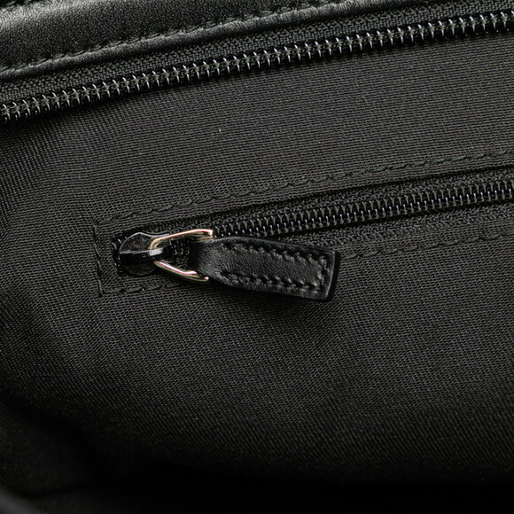 GUCCI Black Leather Shoulder Bag - Picture 9 of 13